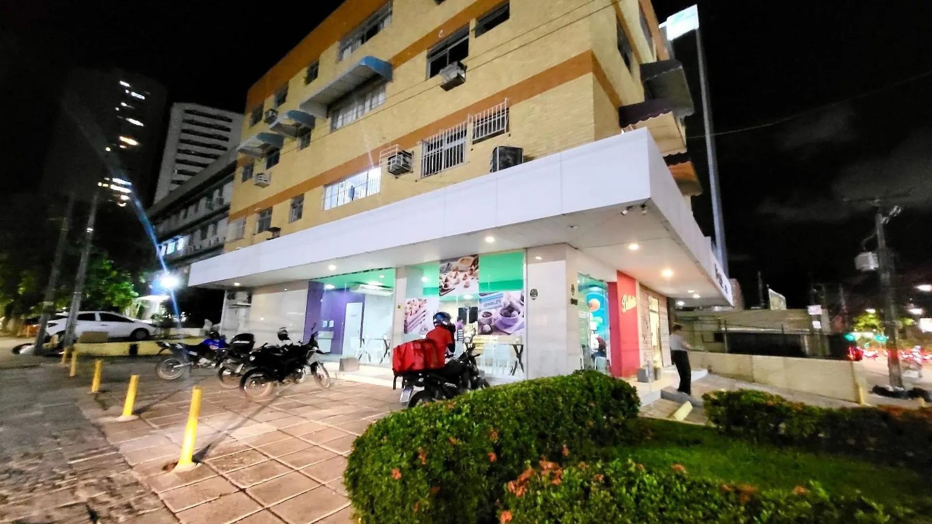 Apartamento Em Recife Com Wi-Fi, Proximo A Praia E Perfeito Para Todos Os Tipos De Viagem